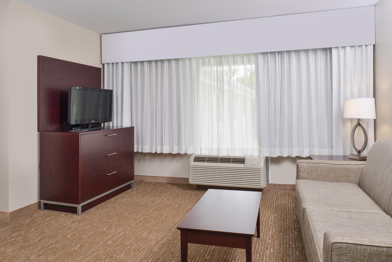 Holiday Inn Express Hotel & Suites Lafayette - Click Find